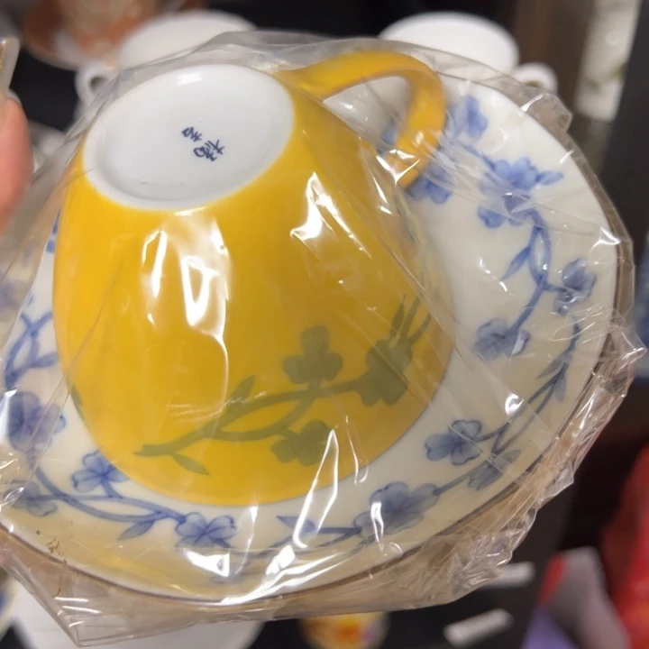 盖碗瓷器直播放漏中