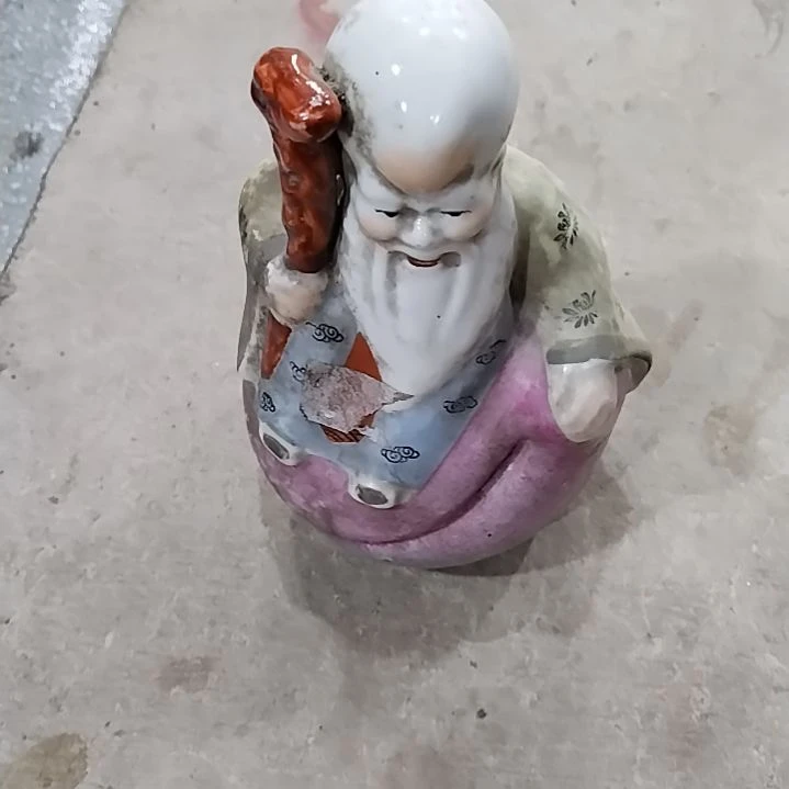 鼎***媒瓷器白色的形状的