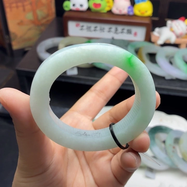 定制翡翠未镶嵌50-56贵白底青