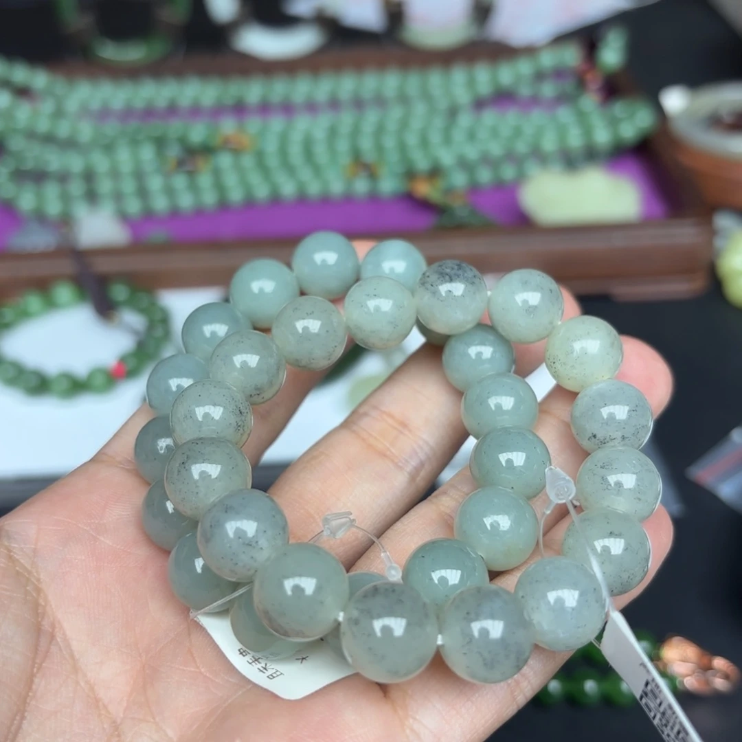 和田玉未镶嵌手链拍一发一多样性