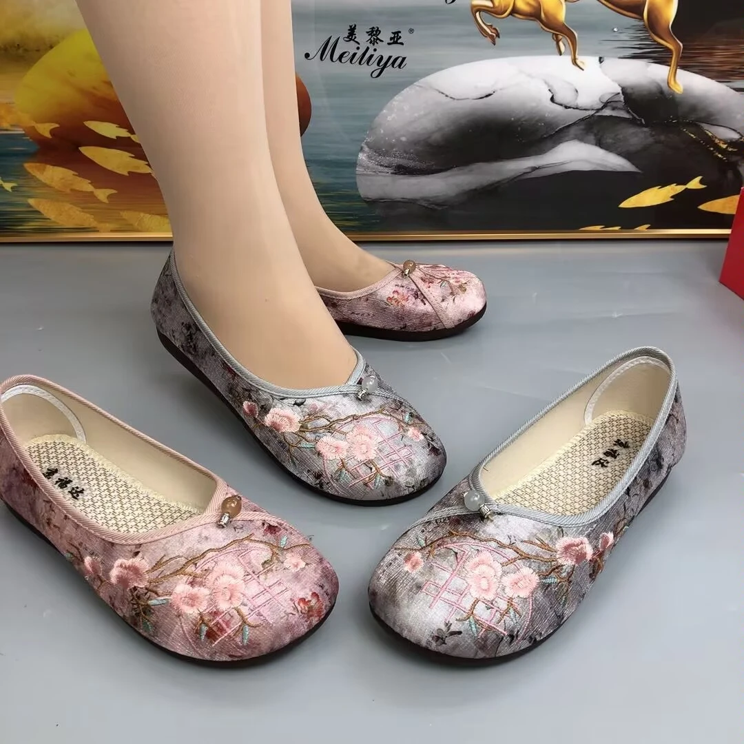透气软底夏季绣花鞋牛筋底布鞋民族风女平底单鞋绣花浅口一脚蹬鞋