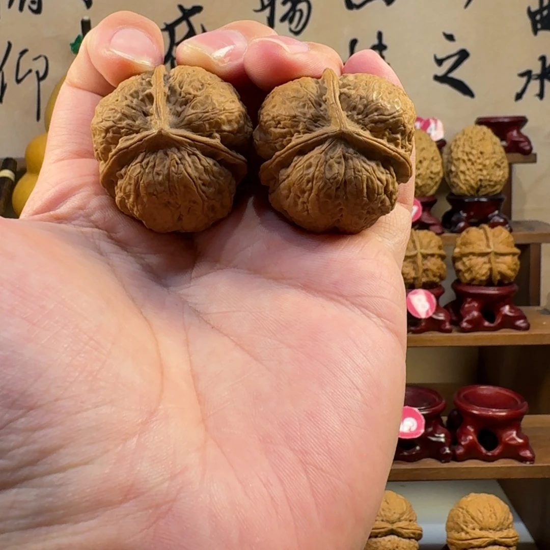 铁核桃把件丸子三棱