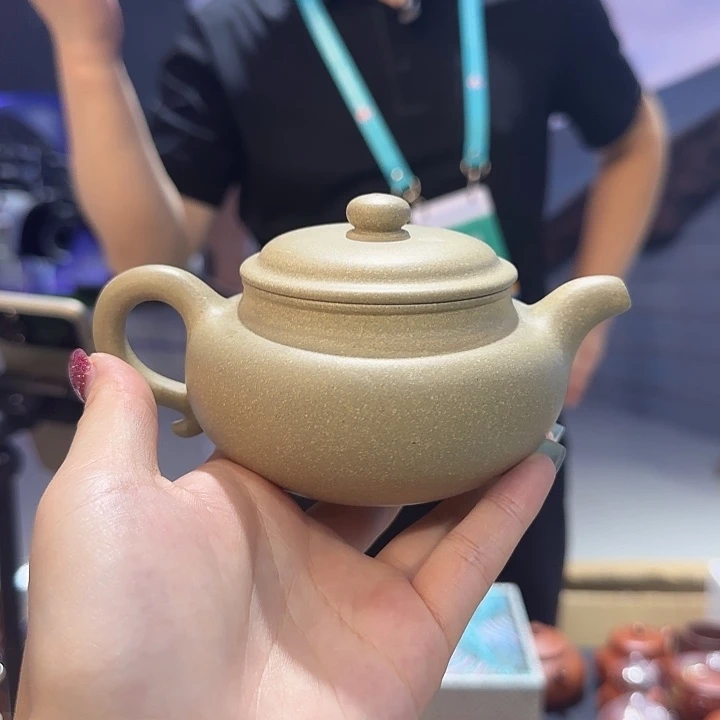 大***瓜紫砂茶杯本绿仿古  230CC