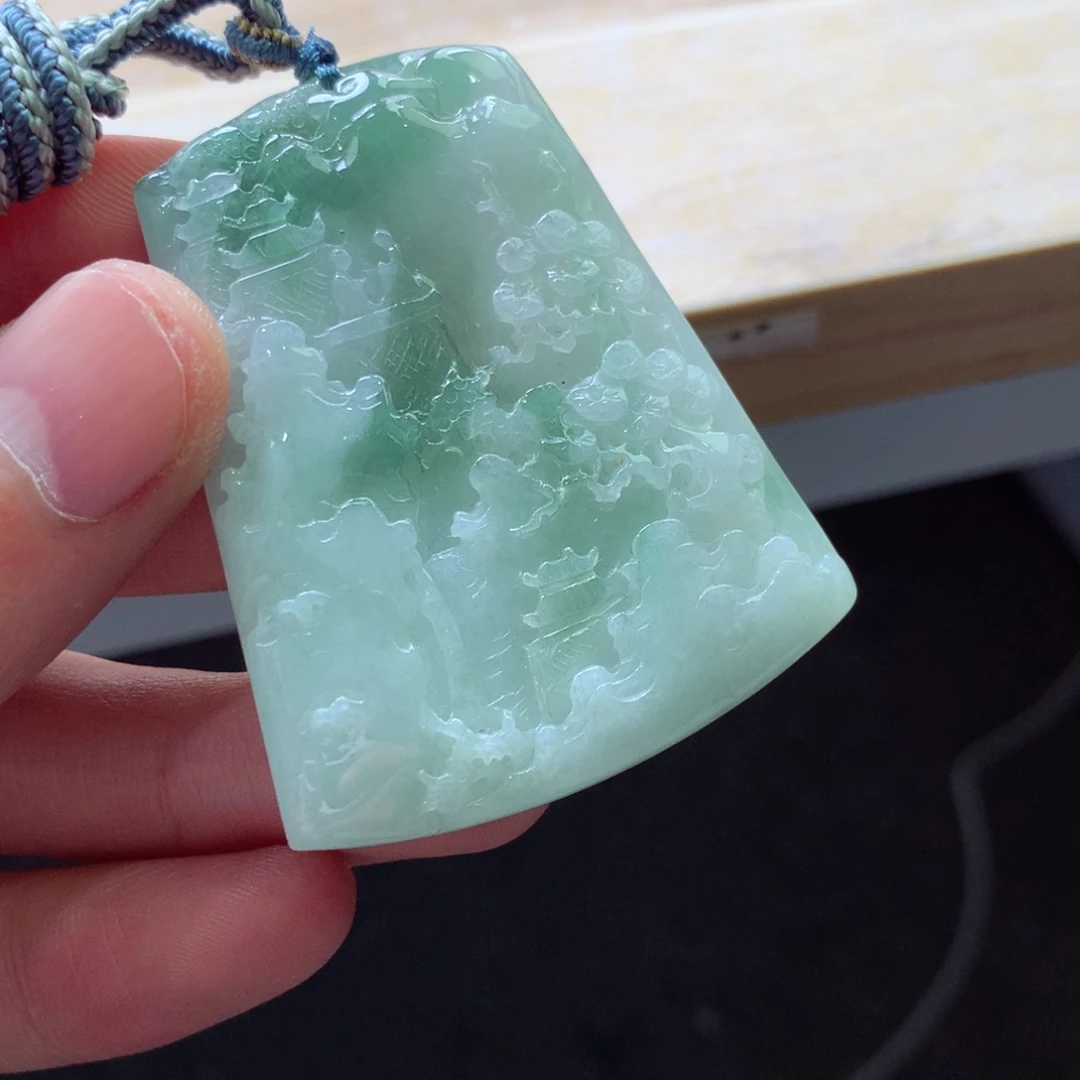 翡翠颈饰未镶嵌吊坠