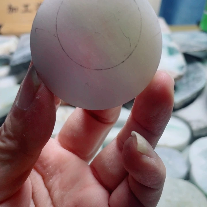 翡翠未镶嵌颈饰翡翠手镯