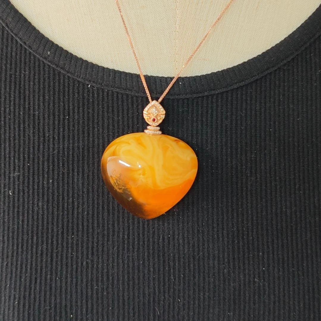 蜜蜡吊坠(赠链)18K金镶嵌