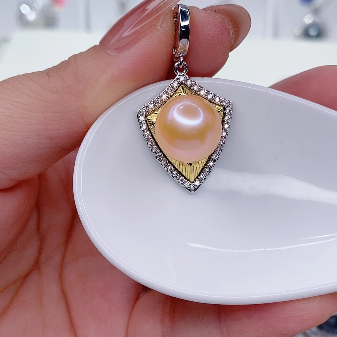 吊坠(赠链)未镶嵌淡水珍珠