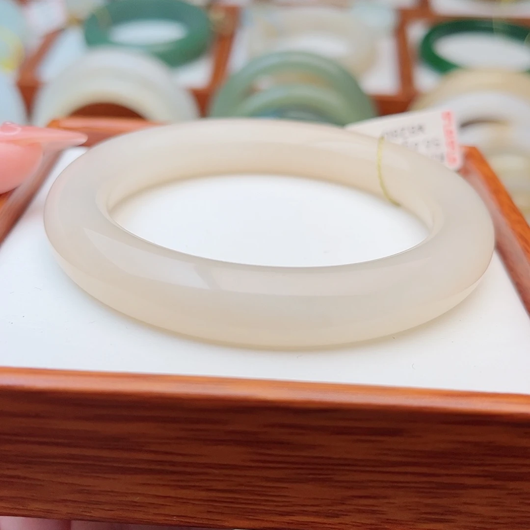 和田玉未镶嵌手镯56.6