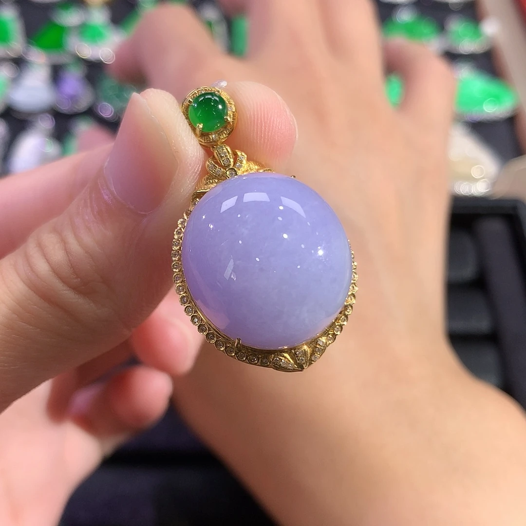 翡翠18K金镶嵌吊坠(赠链)