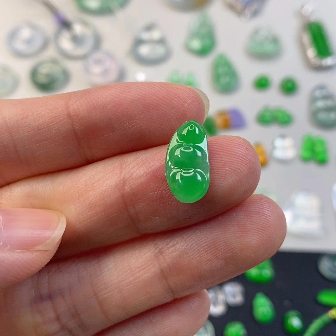 翡翠未镶嵌颈饰翡翠裸石