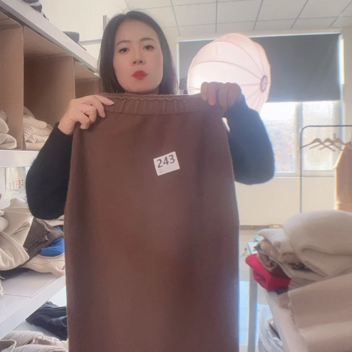 243咖色裙子纯山羊绒假一赔三
