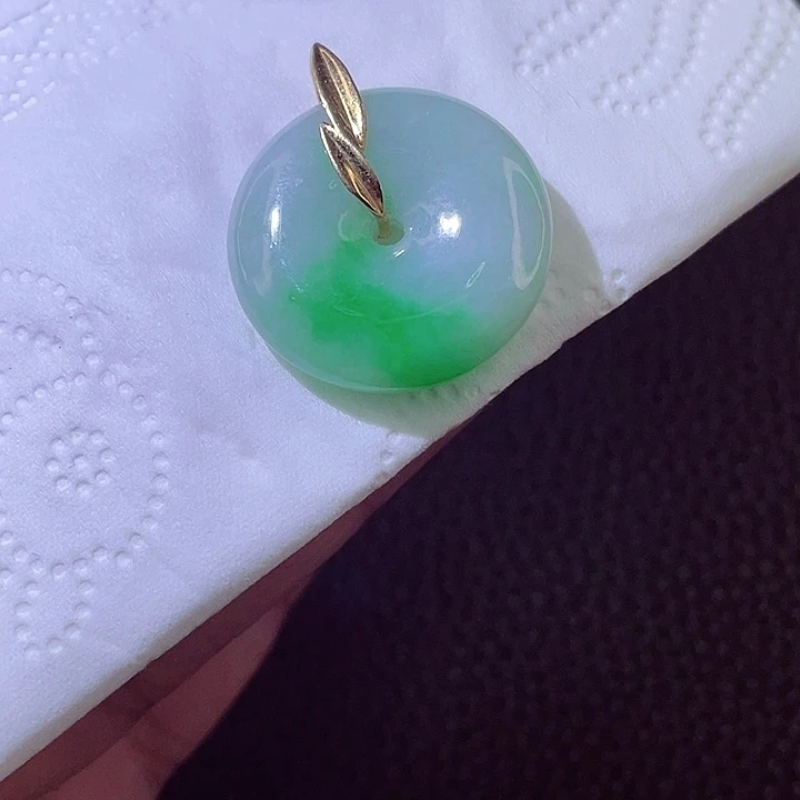 颈饰18K金镶嵌翡翠翡翠
