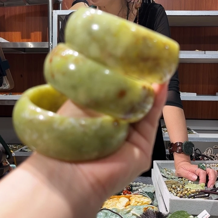 岫玉未镶嵌毛衣链