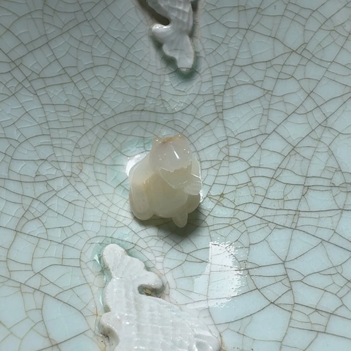 平***凡瓷片双鱼青瓷开片大碗