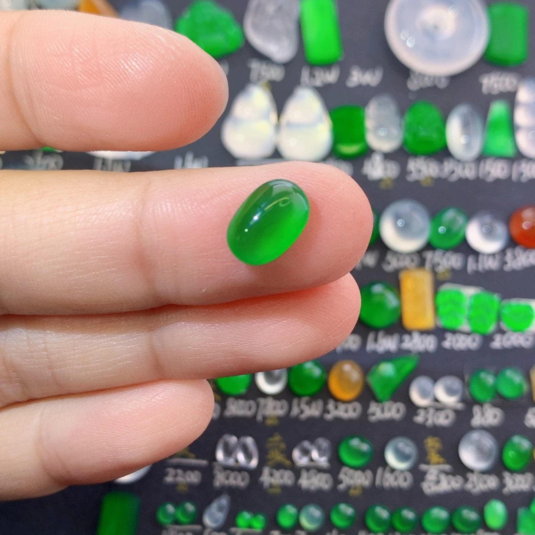 翡翠未镶嵌颈饰天然翡翠玉石绿蛋