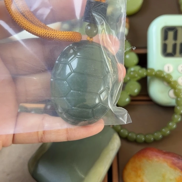 富***玉岫岩老玉（透闪石质玉）未镶嵌挂件