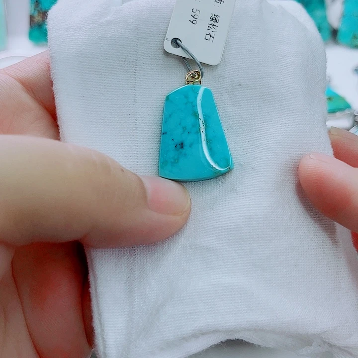 未镶嵌绿松石珠宝奇石