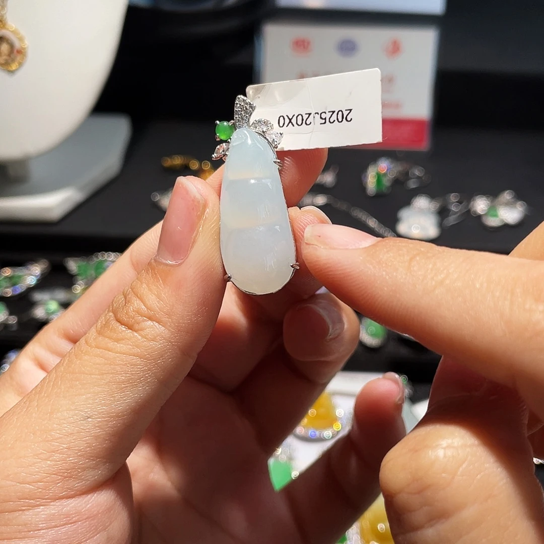 翡翠银S925镶嵌颈饰