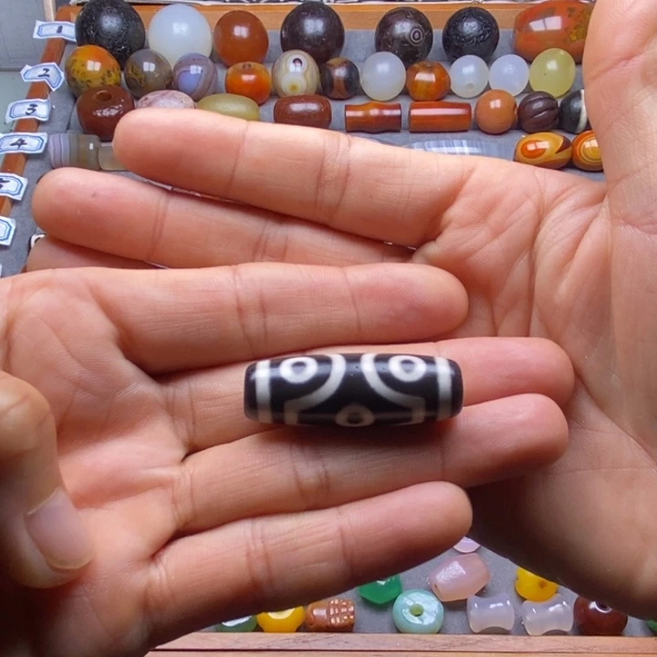 小***的玛瑙/玉髓未镶嵌颈饰