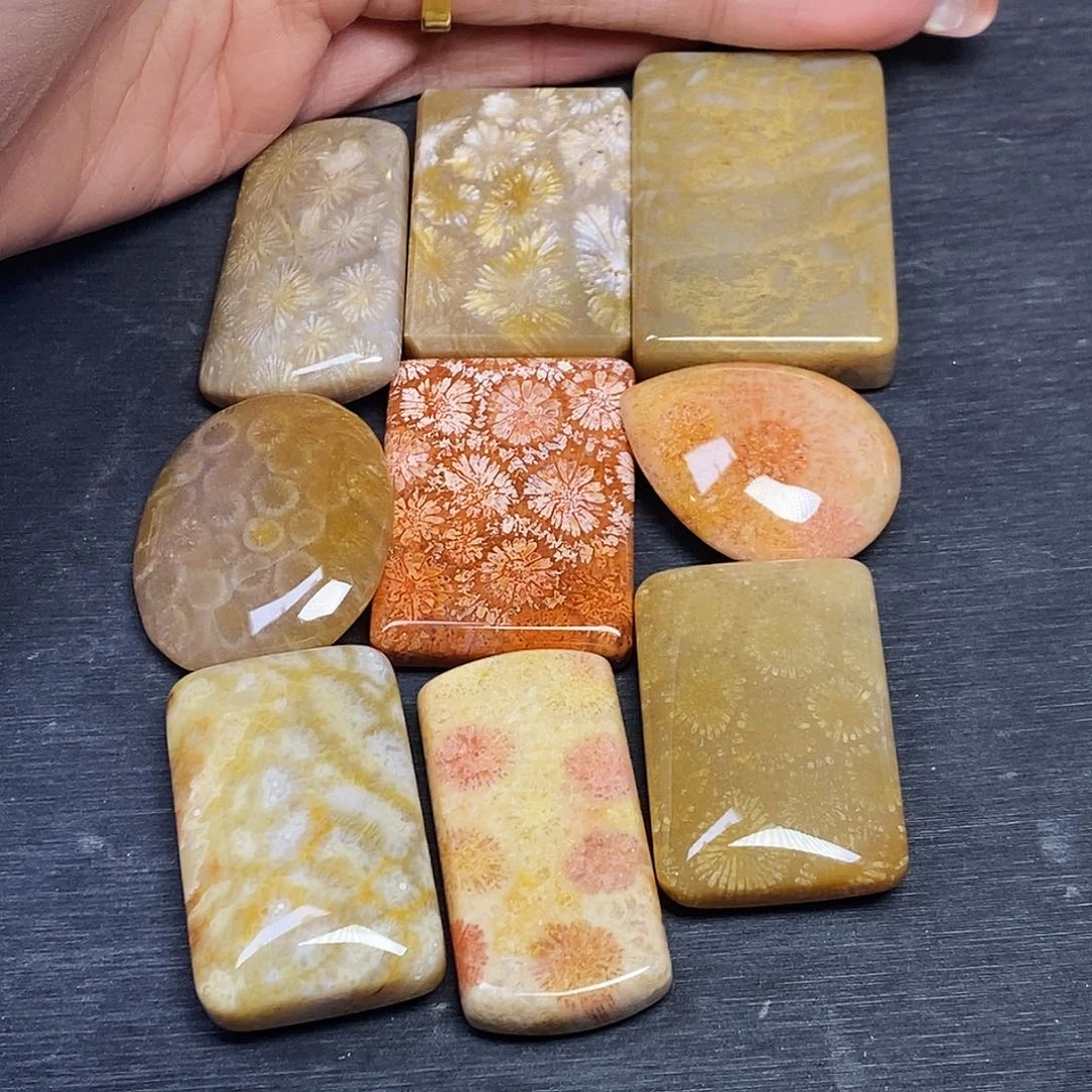 楚***缘硅化玉合金颈饰吊坠