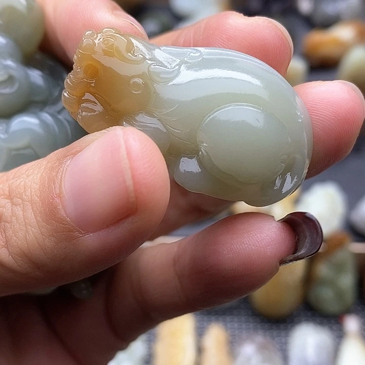 颈饰未镶嵌和田玉（糖玉）?****?