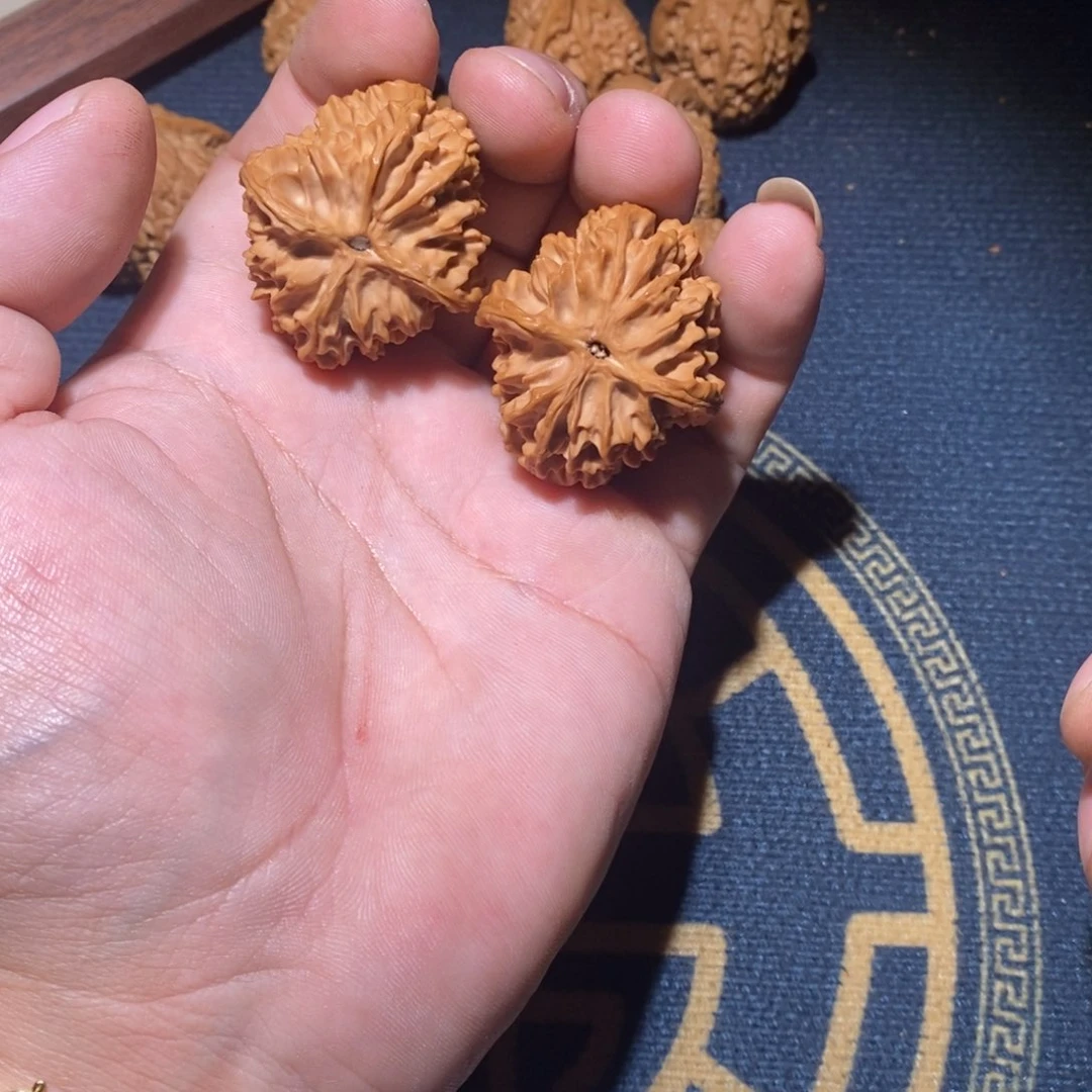 文玩核桃吊坠1**古野生