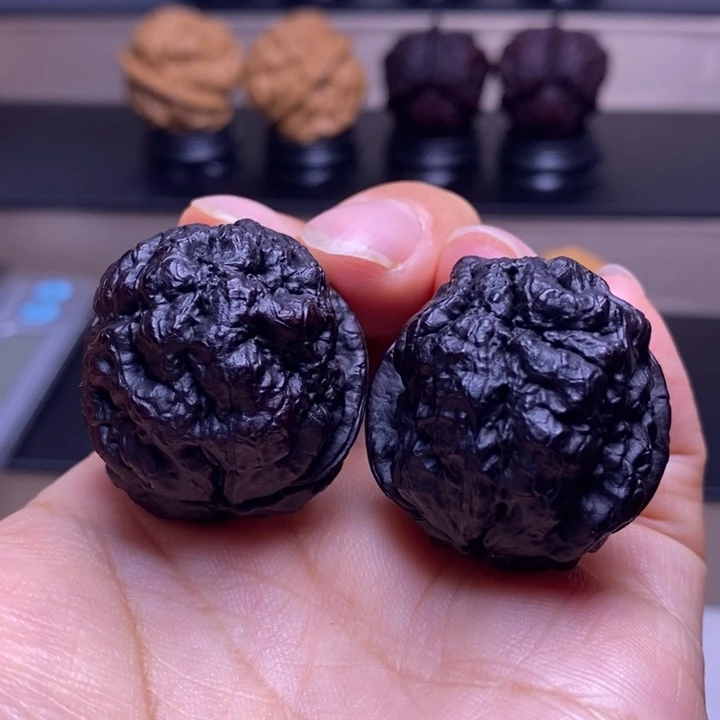 文玩核桃把件血舍利地闷15