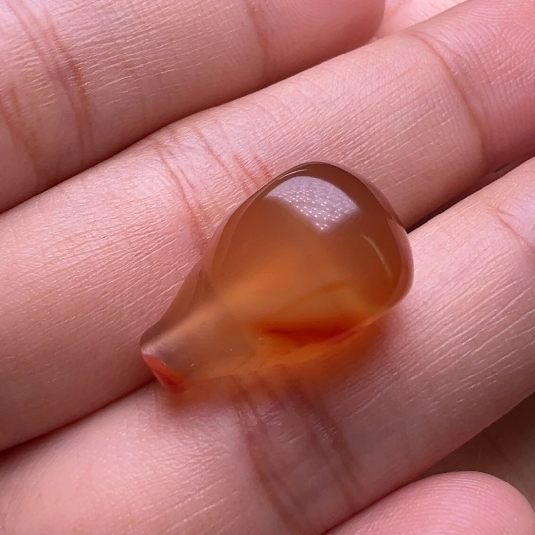 南红玛瑙未镶嵌珠宝奇石鸡油黄三通11.6