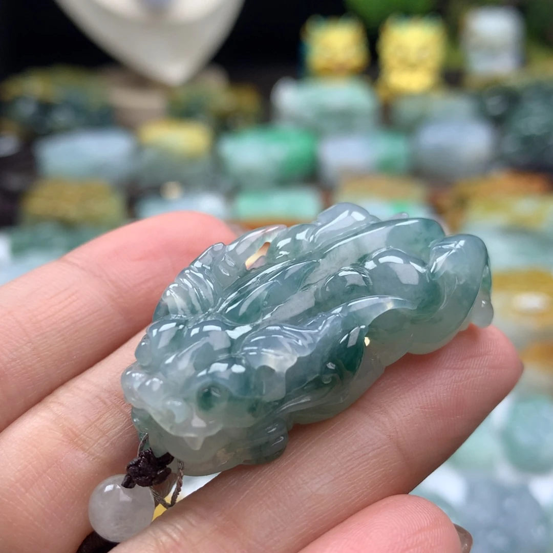 翡翠未镶嵌颈饰貔貅24