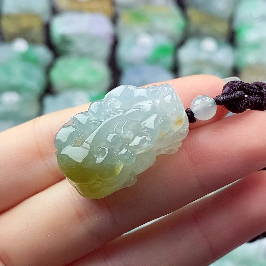 颈饰未镶嵌翡翠清**行天然