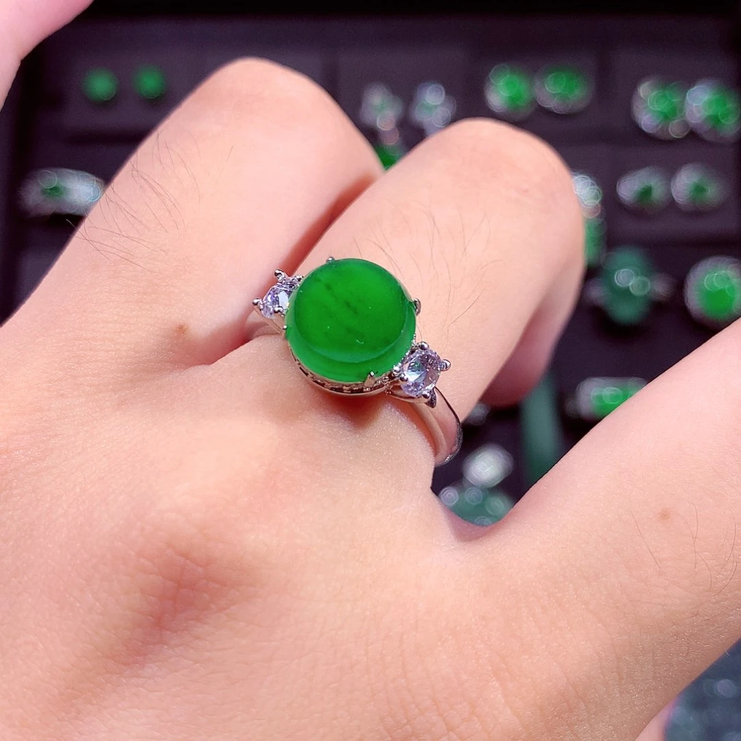 颈饰未镶嵌翡翠挂件