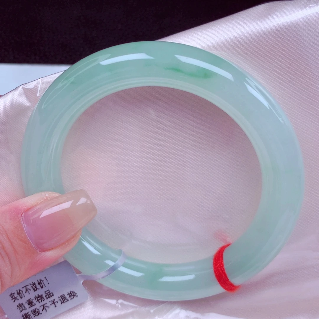 翡翠未镶嵌手镯手镯