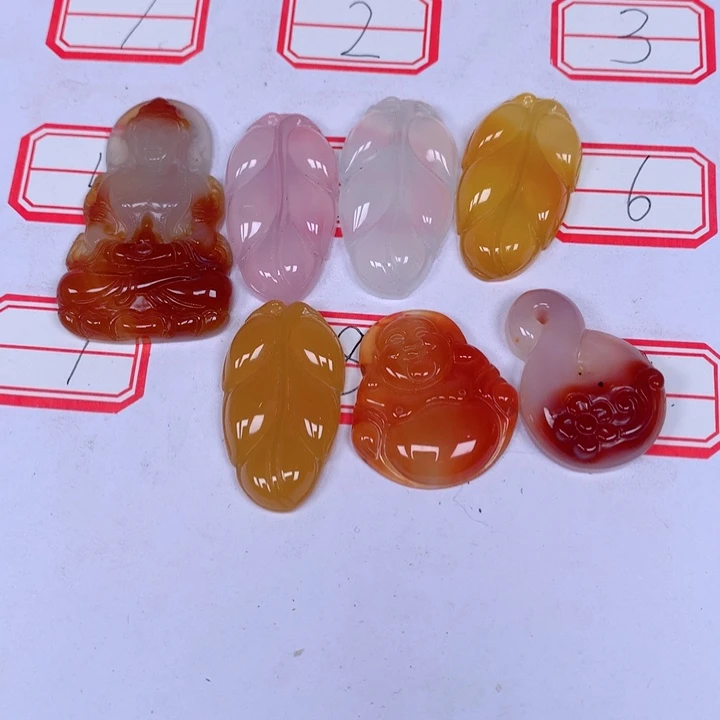 玛瑙/玉髓颈饰未镶嵌小*妈