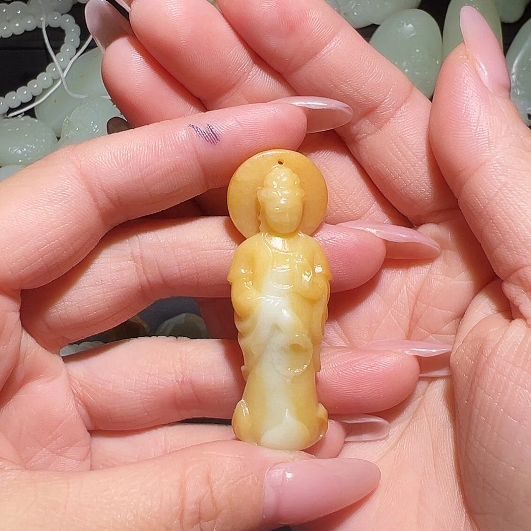 颈饰未镶嵌和田玉云****瓶