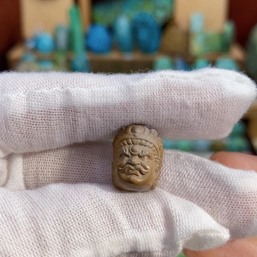 定制绿松石黄财神雕刻