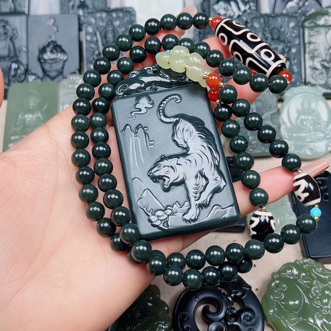 和田玉（青玉）颈饰未镶嵌一**悔