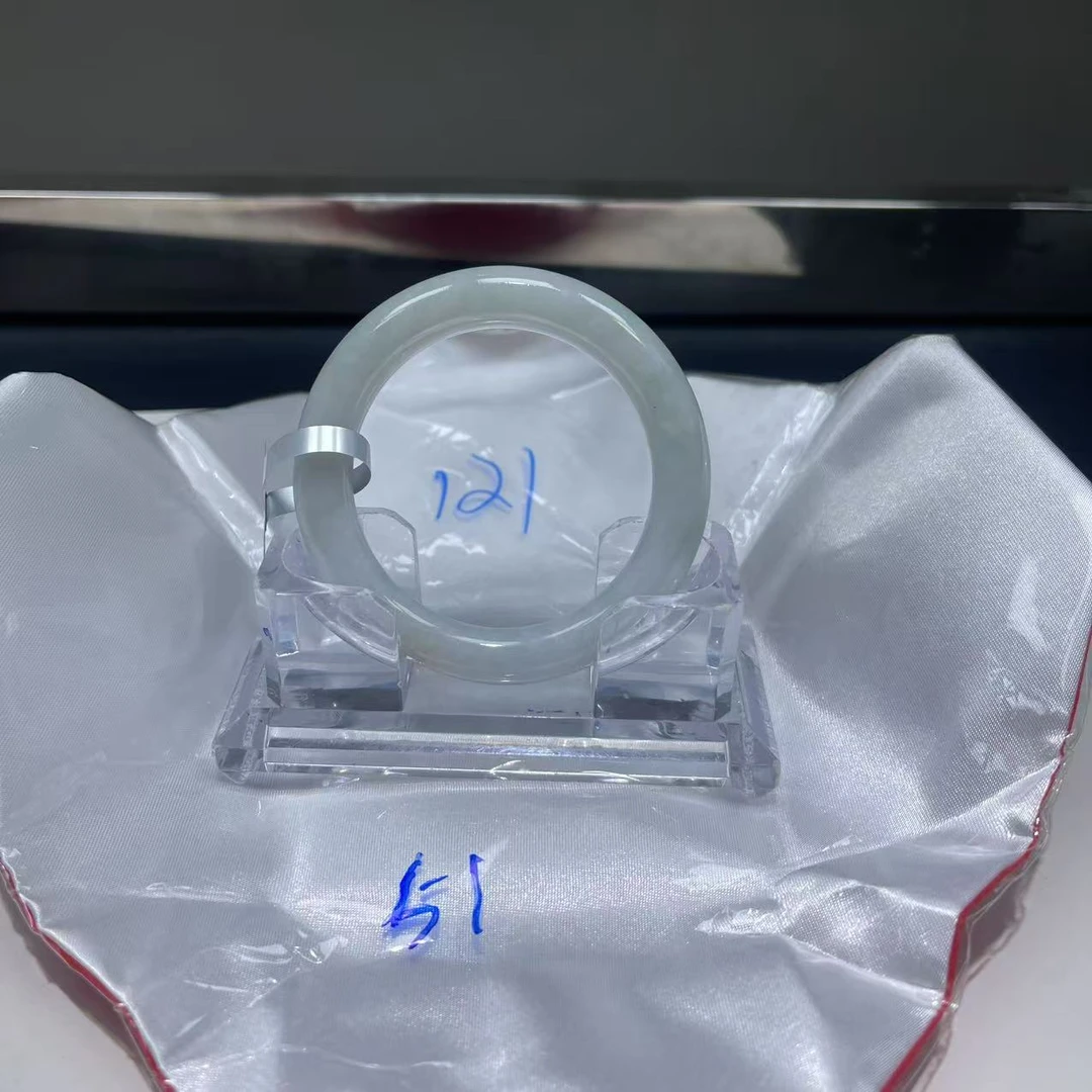 毛货手镯需精细抛光/121