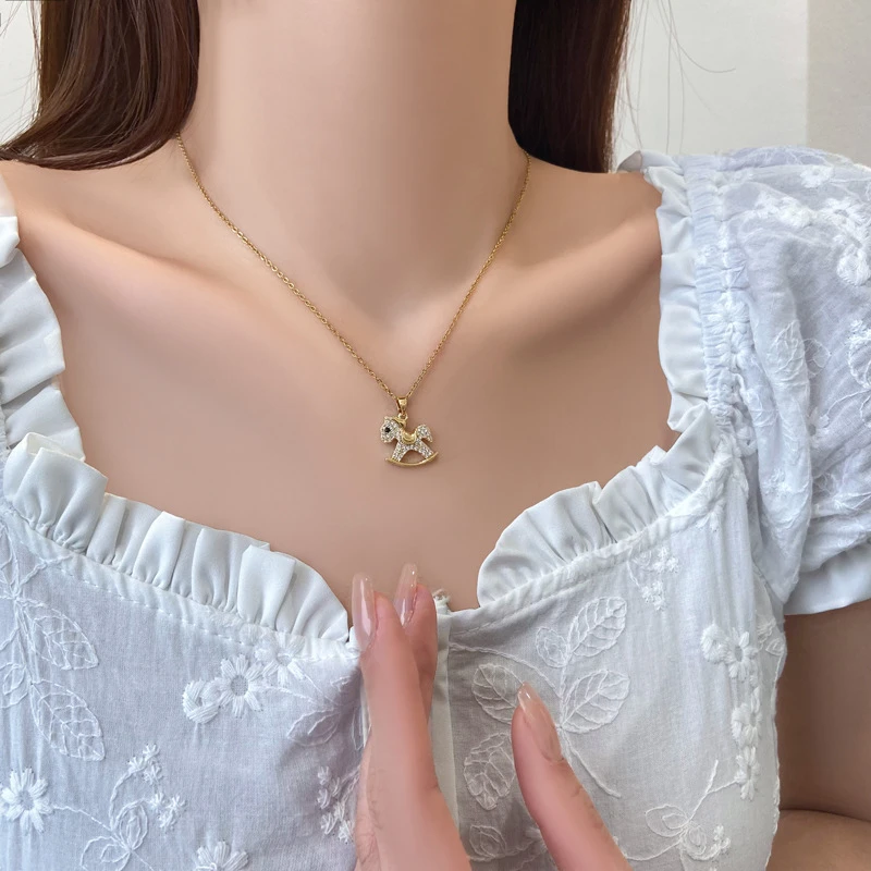 钛钢项链 马上有钱小马项链毛衣链新款锁骨链简约气质潮秋冬配饰