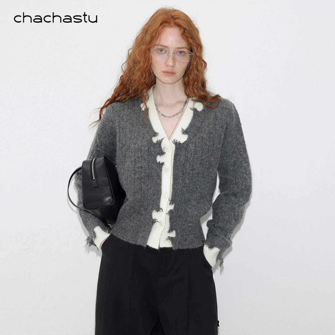 CHACHASTU【衣橱】经典扭扭麻花毛衣 复古撕破设计撞色假两件C32995