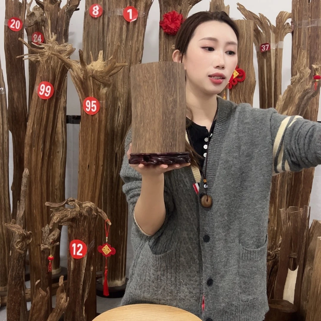 沉香碎屑沉香原材料