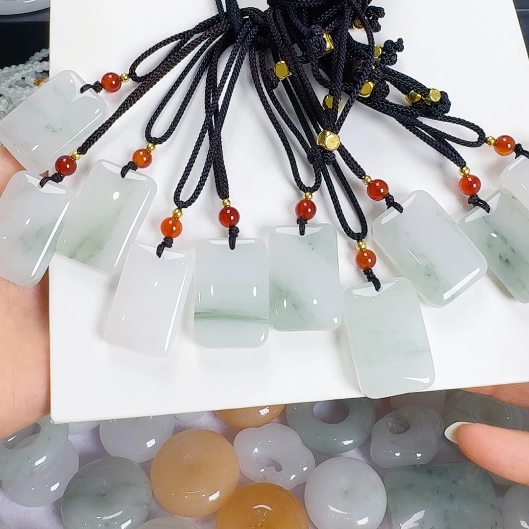 石英质玉未镶嵌颈饰无事牌多样性发其一