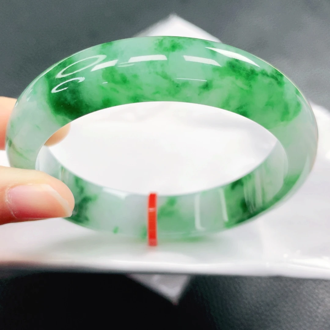 翡翠未镶嵌手镯58圈