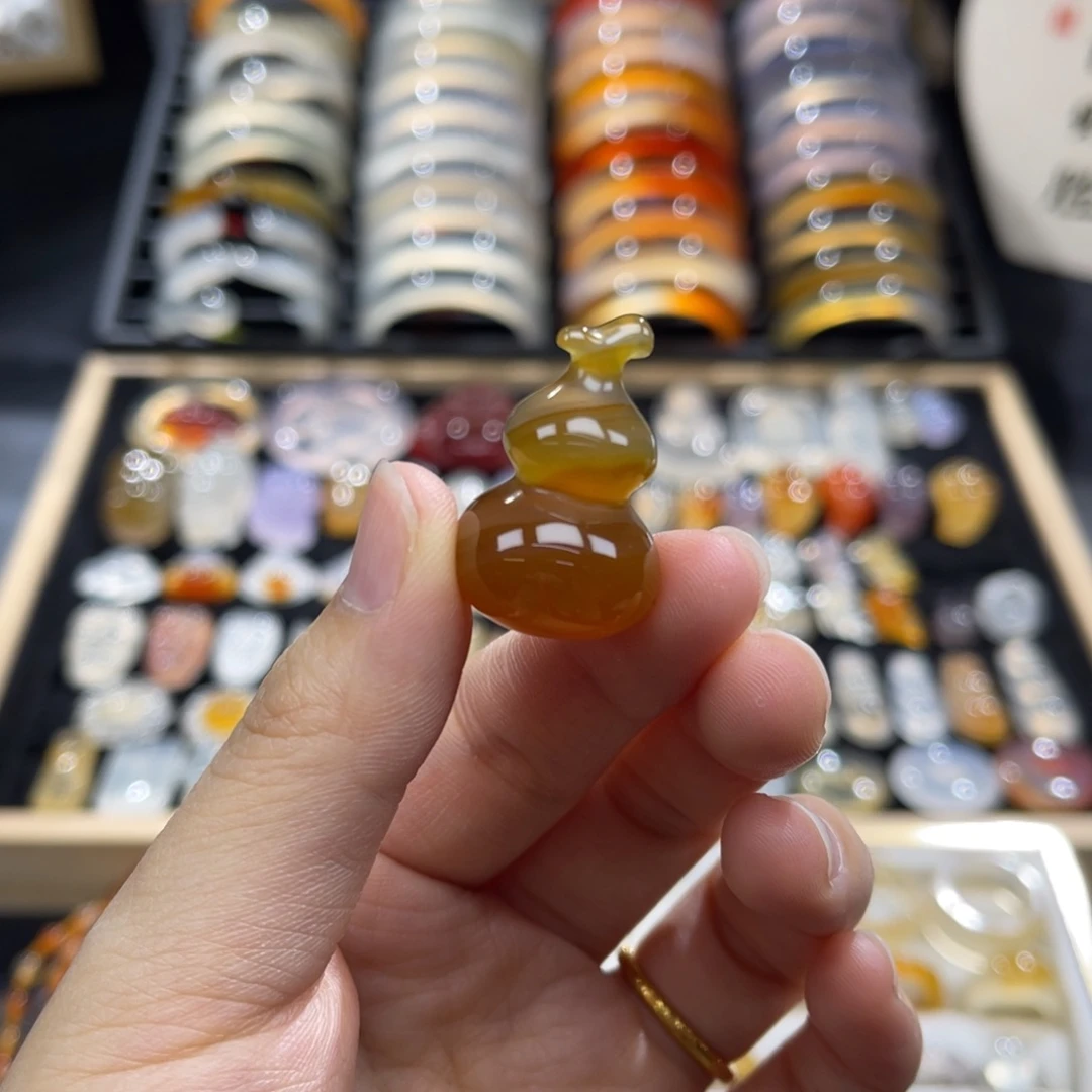 玛瑙/玉髓未镶嵌颈饰