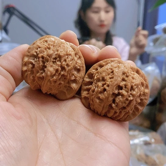 【闪购商品】把件文玩核桃40血麒麟