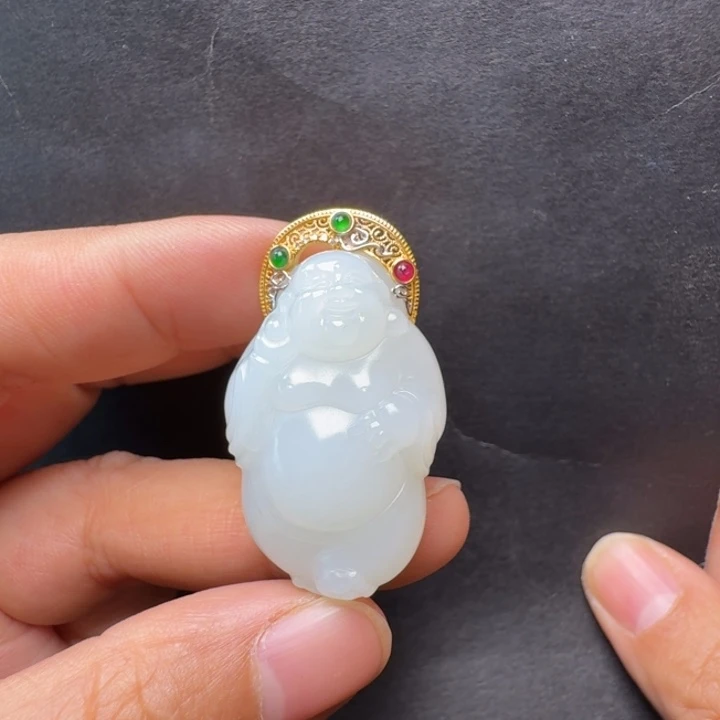 和田玉18K金镶嵌颈饰