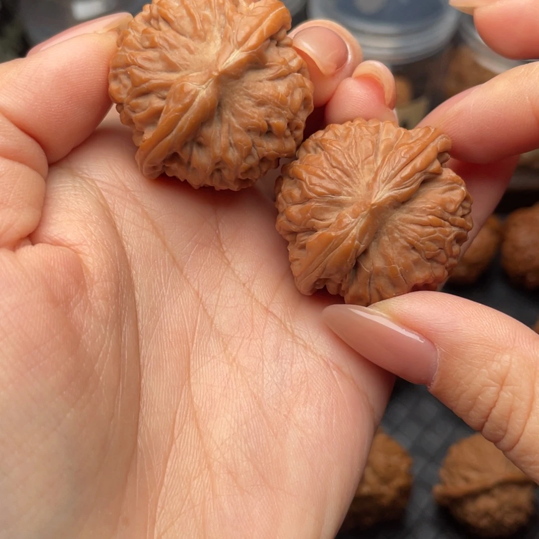 文玩核桃吊坠莲花36全品