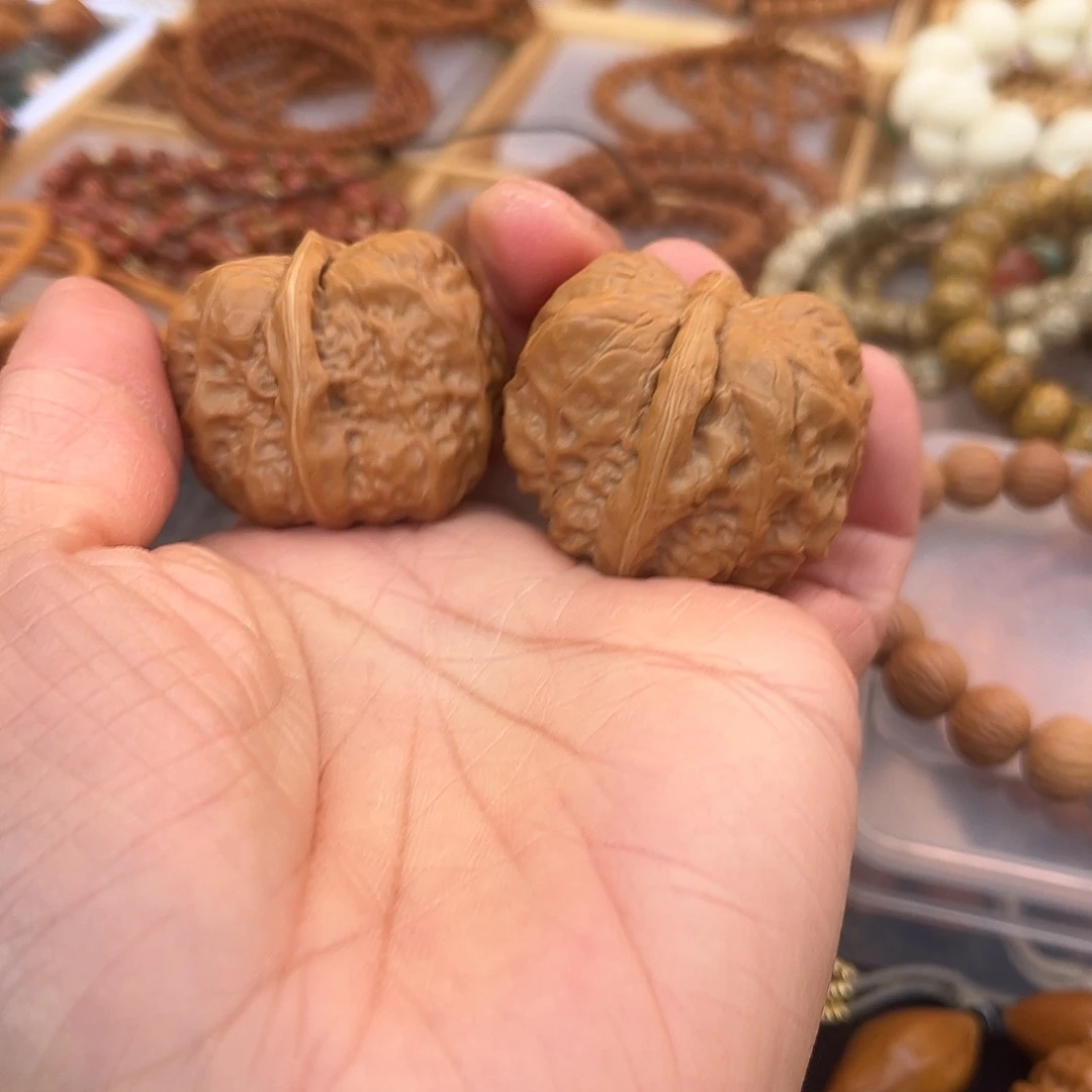 君***情吊坠猴头核桃蛤蟆头