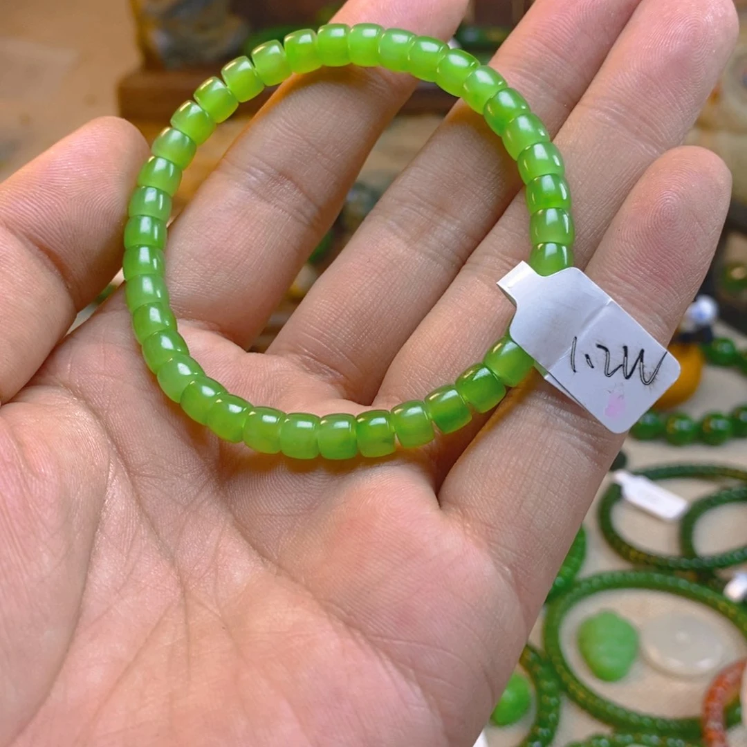 和田玉颈饰未镶嵌镇**店