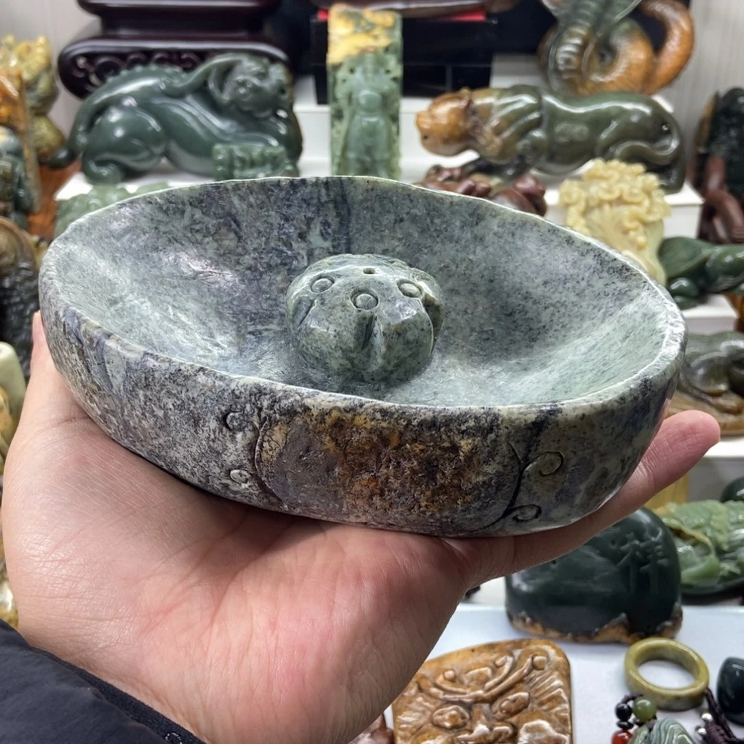 岫岩河磨玉（透闪石质玉）未镶嵌把件