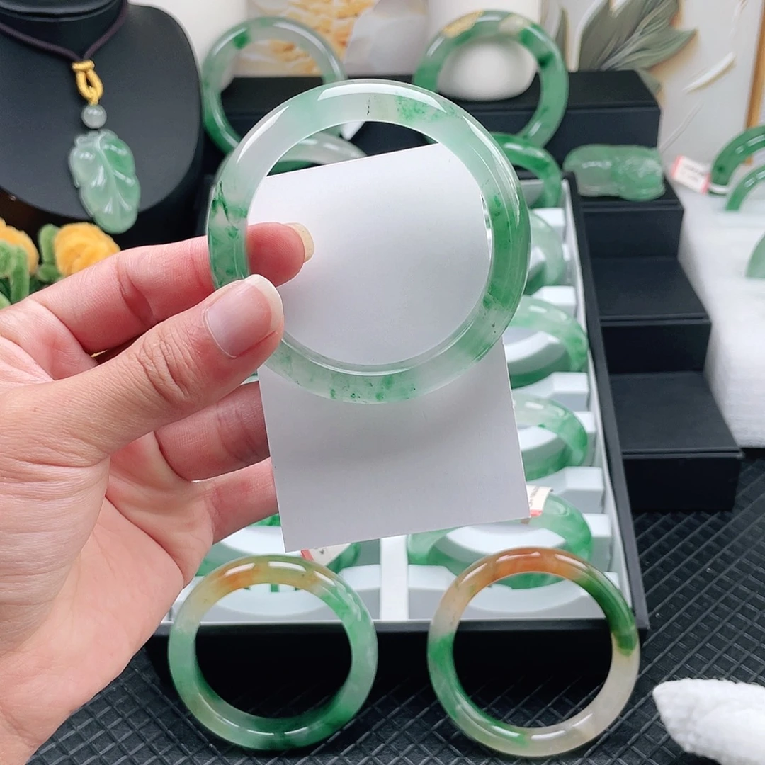 石英质玉未镶嵌手镯